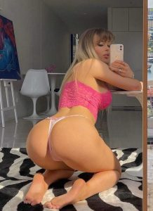 Mutlu Son Masaj ile Rahatlayın: Alaçatı’da Profesyonel Escort Sizi Bekliyor!